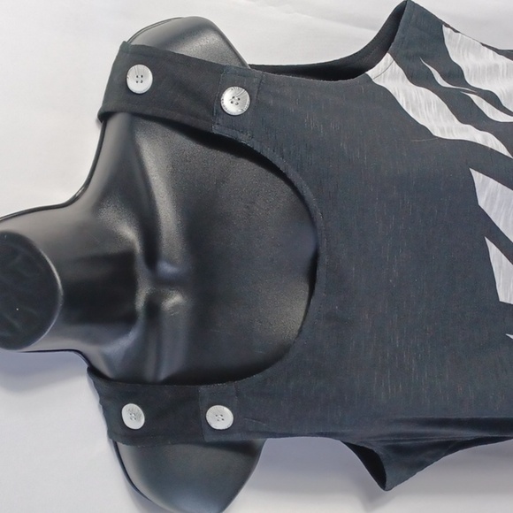 New Label Sleeveless Graphic Design Midi Black & White T-shirt material Dress - Picture 2 of 6